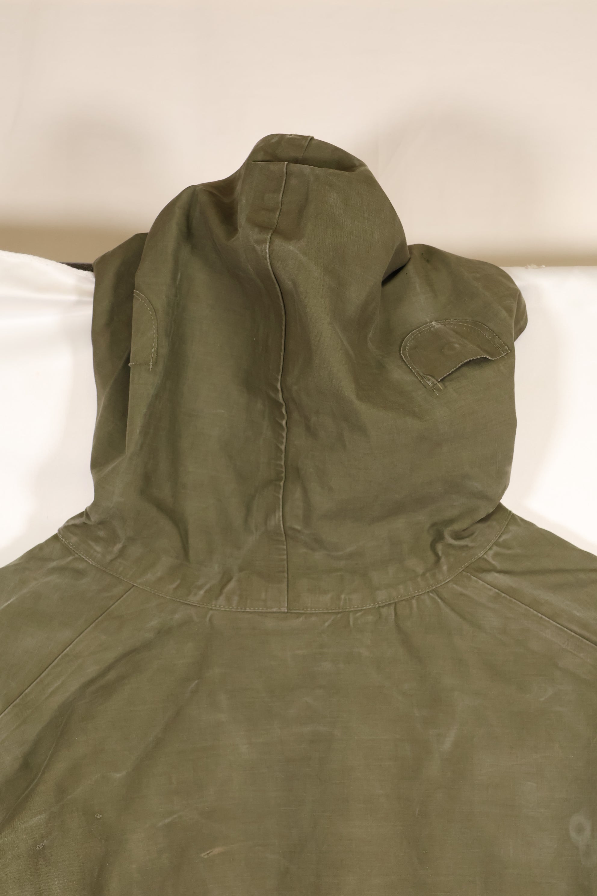 1950s-60s size M US Navy rain deck parka anorak, used.