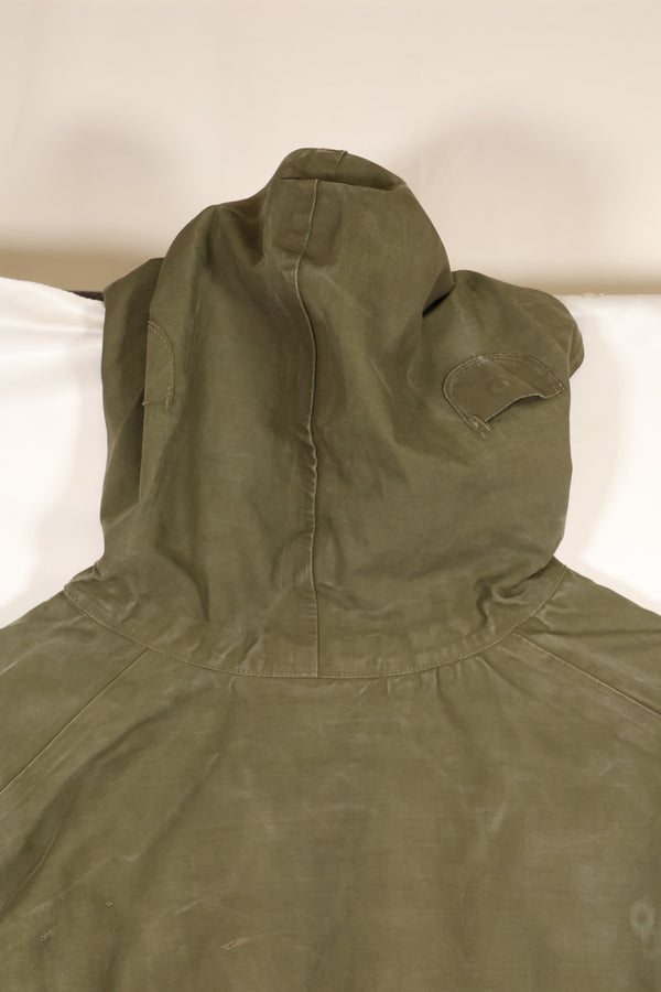 1950s-60s size M US Navy rain deck parka anorak, used.