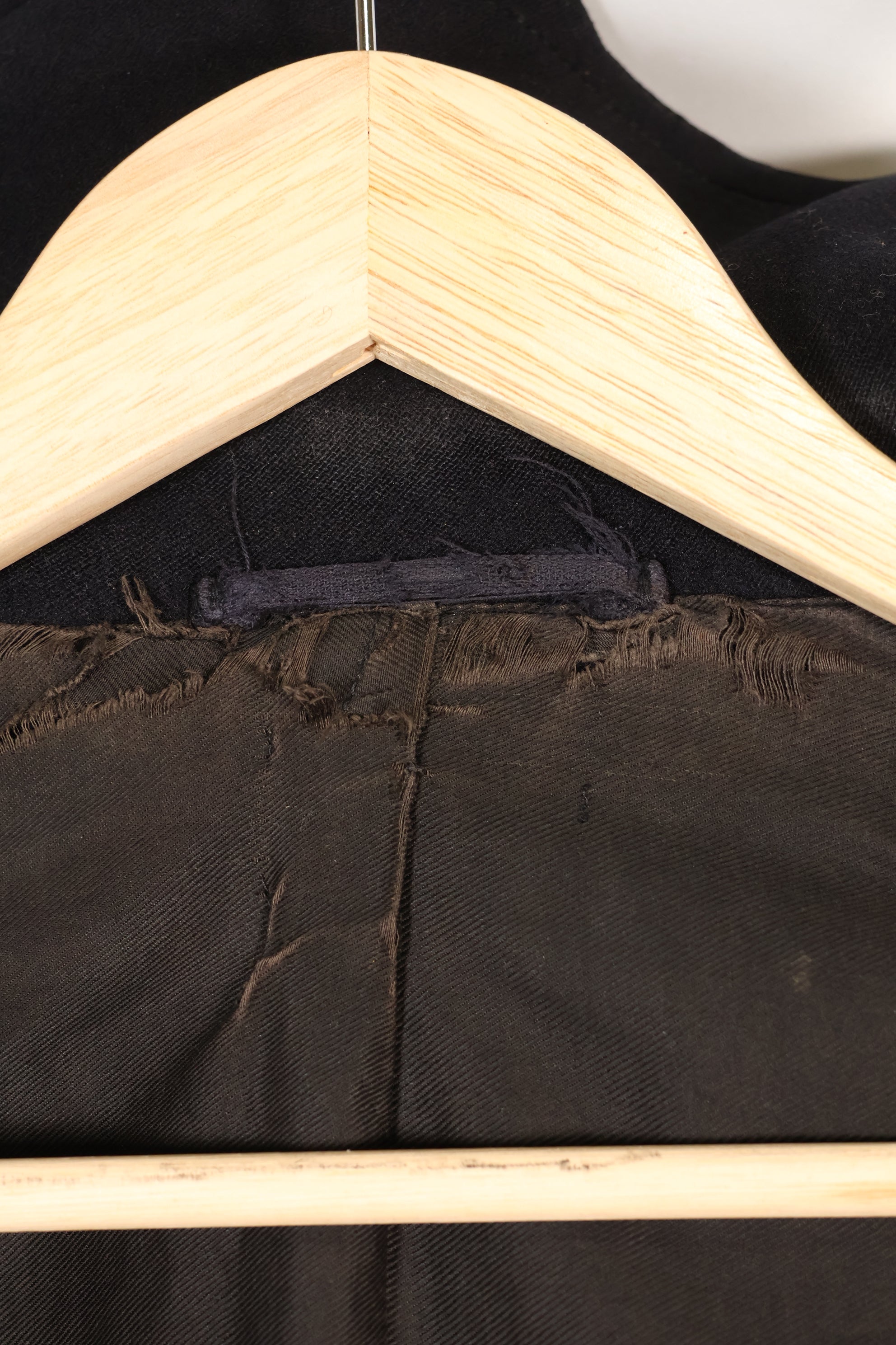 1940's estimated 38 approx. 10 buttons U.S. Navy pea coat in good condition B