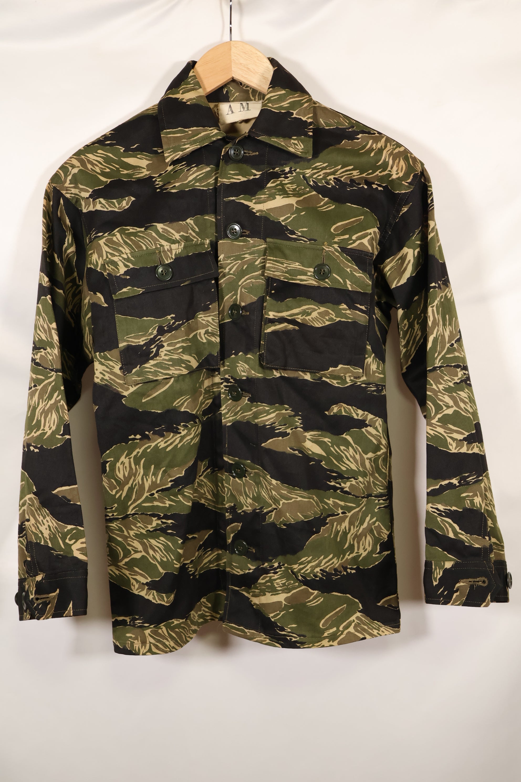 1960s Deadstock A-M Okinawa Tiger Tiger Stripe Shirt Asian Cut