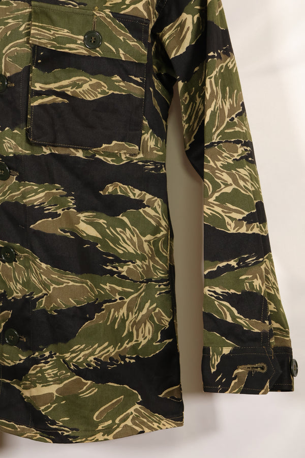 1960s Deadstock A-M Okinawa Tiger Tiger Stripe Shirt Asian Cut