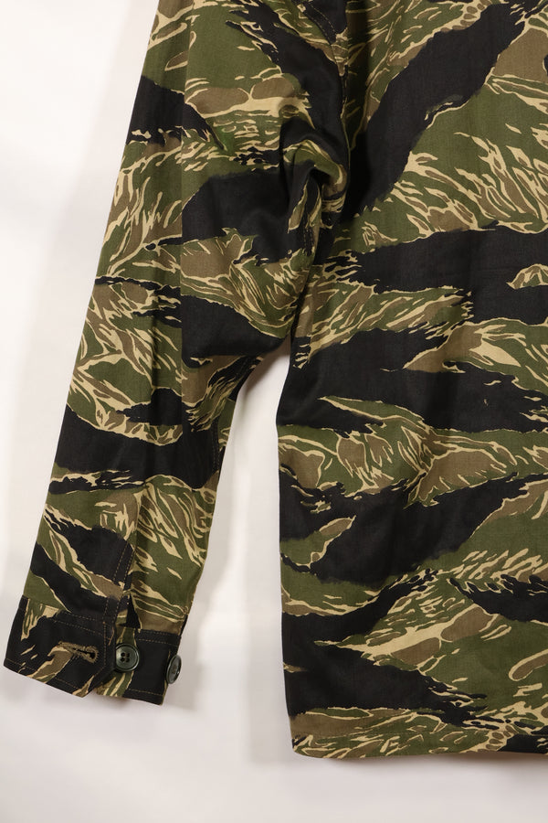 1960s Deadstock A-M Okinawa Tiger Tiger Stripe Shirt Asian Cut