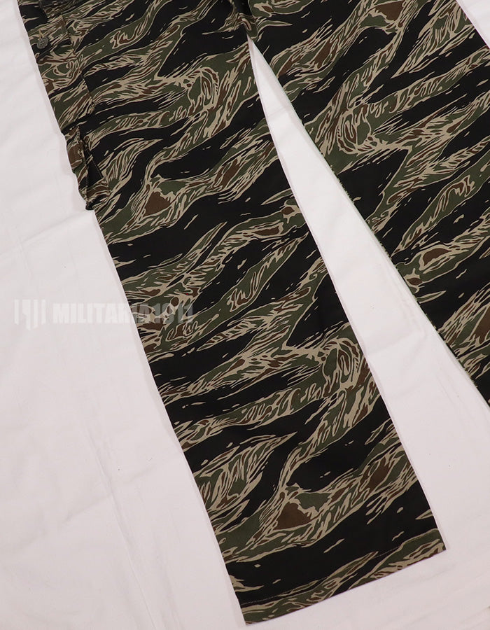 30% OFF [SCHEDULED TO SHIP MID-Nov] MADE IN JAPAN Silver Tiger Stripe Trousers Standard Edition