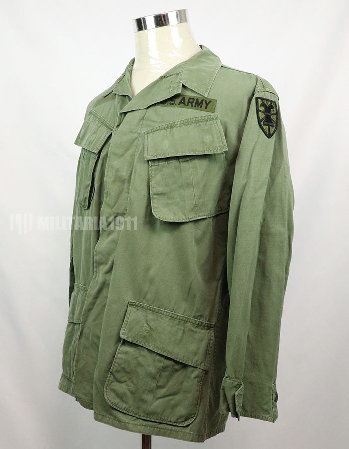 Original 3rd model, ripstop fabric, jungle fatigues, with patches, good condition, 1969 contract.