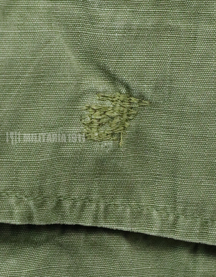 Original 3rd model, ripstop fabric, jungle fatigues, with patches, good condition, 1969 contract.